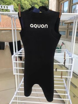 Roupa de neoprene para natação 