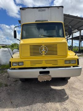 Mercedes bens 1218 