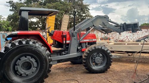Massey 9156 com lâmina 