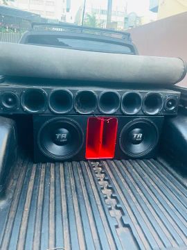 Vendo caixa de som, 2 tr620 + corneteira +processador e ts400