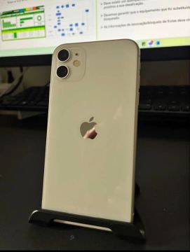 Iphone 11 branco na caixa 