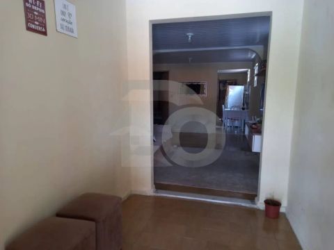 Casa com 3 Quartos no Bairro América  Venda Apenas à Vista!