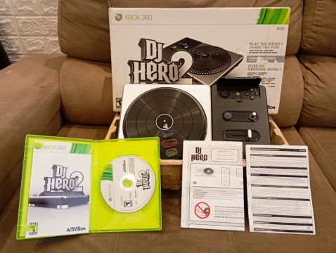 Colecionador: DJ HERO 2 (Raridade) MESA + JOGO ORIGINAL (Xbox 360) - Aceito trocas 