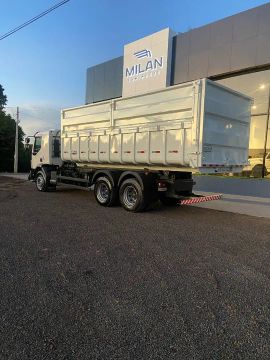 VOLVO VM 330 6X4 ROLLON OFF CAÇAMBA AGRICOLA