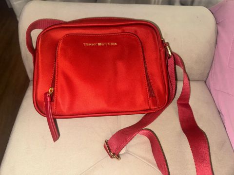 Bolsa vermelha Tommy