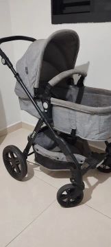 Carrinho de bebê cosco