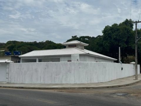 Casa para Venda em Saquarema, Porto Novo, 3 dormitórios, 2 suítes, 4 banheiros, 2 vagas