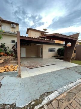 Casa em condomínio disponível para aluguel em Cuiabá