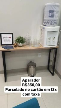 Aparador de Madeira com estrutura em Metal