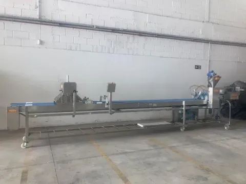 MAQUINA AUTOMATICA PASTEIS COM CILINDRO CALIBRADOR LYNEA-400-C 1D 1P 6,8MTS