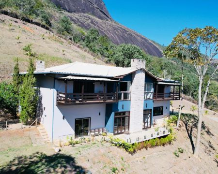 Oportunidade para Locação - Casa Belíssima  Alto Padrão no Condominio Vale das Samambaias