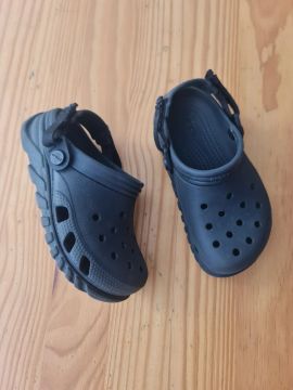 Sandálias Crocs Infantil - preto - c13 / BR 31
