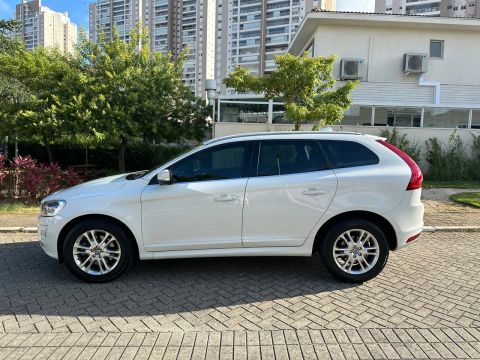 Volvo XC60 T5 DYNAMIC 2014