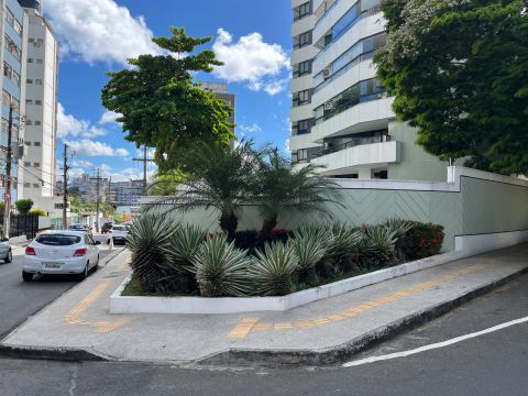 LINDO E AGRADÁVEL APTO NO CORAÇÃO DA GRAÇA