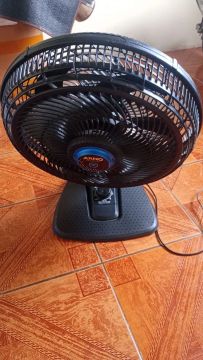 Ventilador de Mesa Arno - usado
