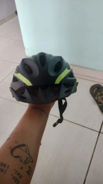 Capacete de bicicleta - Tamanho Adulto