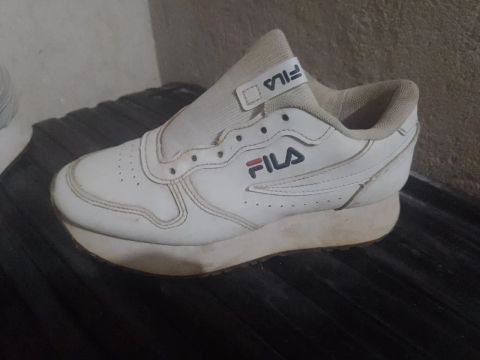 Sapato fila usado 