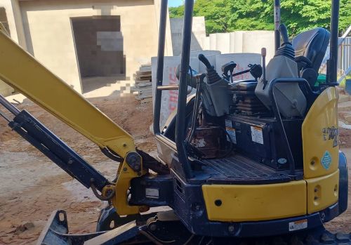 Mini escavadeira hidráulica Yanmar Vio27 