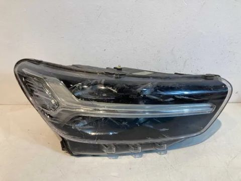Farol Volvo Xc40 2018 2019 2020 2021 C/detalhe L.d Original