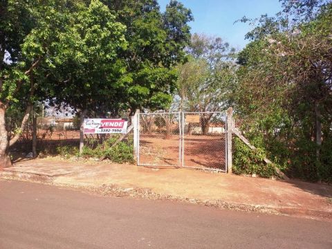 Venda de Terreno / Padrão na cidade de Motuca