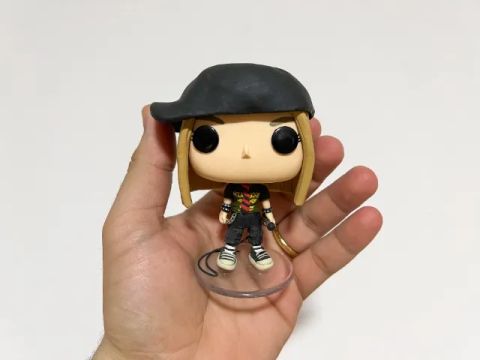 Funko Avril Lavigne (artesanal em biscuit)