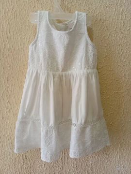 Vestido branco infantil com renda 2anos
