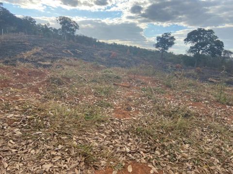 Vende se Terreno Fazenda 20,000 m2 em condomínio fechado Quinta dos Costas Divinópolis MG