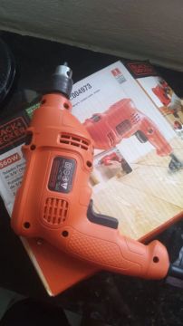 Furadeira/Parafusadeira Black+Decker 560W 3/8"