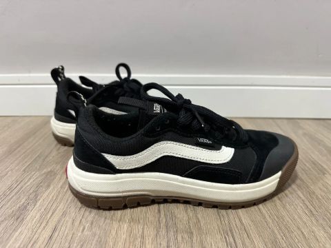 Tênis Vans UltraRange EXO Preto nº35o