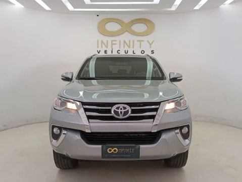 Sw4 2017 Sr 2.7 Flex 4x2 7 Lugares Automática Cautelar aprovada | Blindada Nivel 3