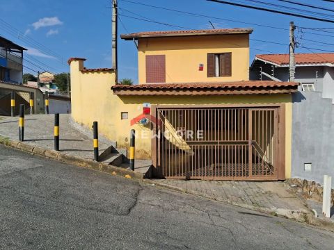 Sobrado em Avenida Brasil - Mogi Moderno - Mogi das Cruzes/SP
