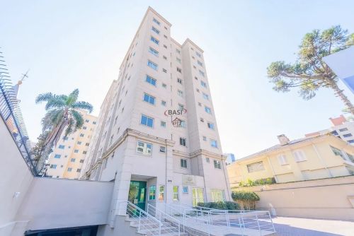 Venda de Apartamentos / Padrão na cidade de Curitiba