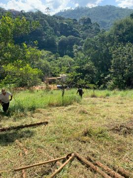 Vendo lote em Monteiro Lobato