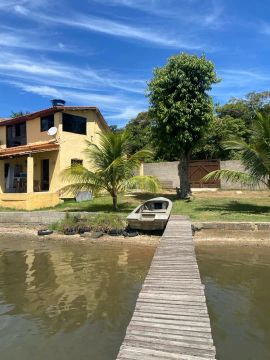 Casa para temporada com uma Bela vista para a Lagoa de Maricá