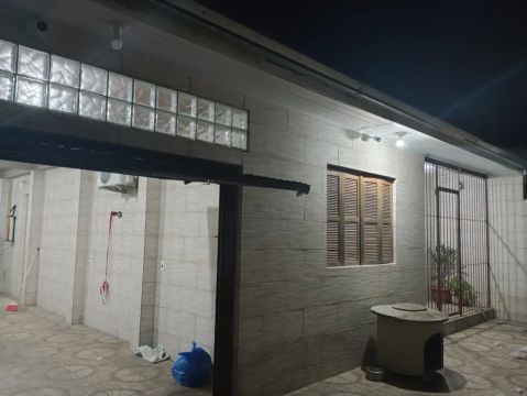Casa em Acesso F - Restinga - Porto Alegre/RS