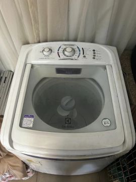 MÁQUINA DE LAVAR ELECTROLUX 13KG SEMINOVA