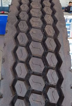 Pneu 295/80R22.5 MISTO PROMOÇÃO 