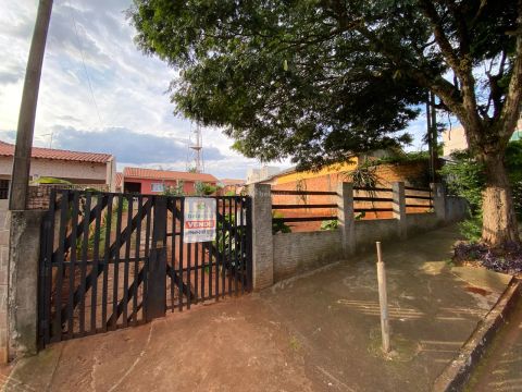 CASA À VENDA NA VILA SANTA MARIA COM 516M² DE TERRENO EM CAMBIRA.