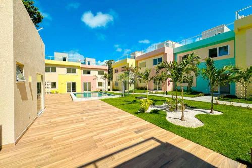 B2 - Casa Triplex em Condomínio, 121 m2 de Área Privativa com 02 Quartos , Terraço e Garde