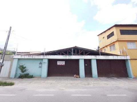Casa com 4 dormitórios, 728 m² - venda por R$ 1.200.000,00 ou aluguel por R$ 10.232,71/mês