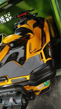 Jet-ski muito novo 300 hp 