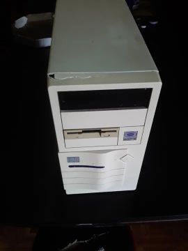Gabinete PC Intel Pentium 133MHz 