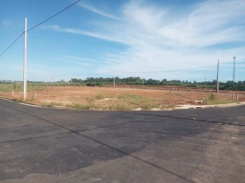 Vendo terreno Res. Vila Aurora 