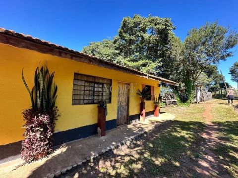 Sítio à venda em Engenheiro Coelho, Área Rural de Engenheiro Coelho, com 3 quartos, com 65