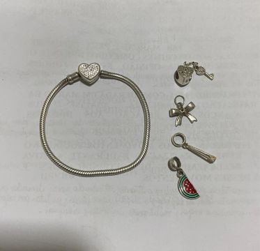 Pulseira Life Vivara maleável com pingentes