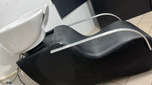 Cadeira de cabeleireiro com lavatório