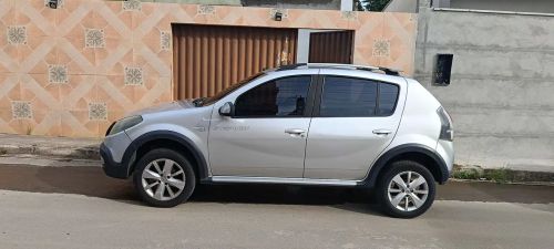 Renault Sandero Stepway 1.6 Automático 2013 - Completo e Revisado