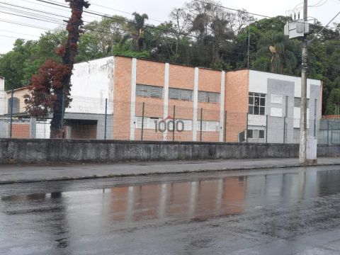 Galpão/Antiga Fábrica com Potencial Multissegmento para Venda