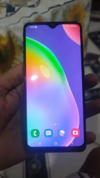 Samsung Galaxy A20 - Tela Infinita - Câmera Tripla