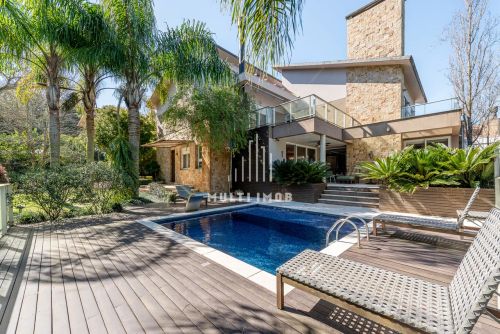 Casa Condomínio com 4 suítes no Agronomia